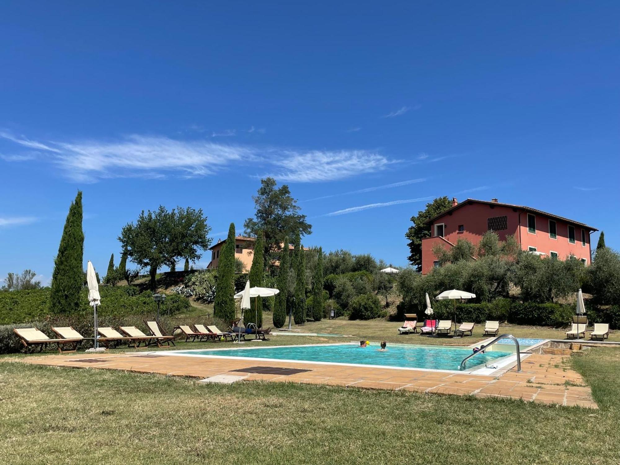 Agriturismo Corte In Poggio Stabbia Luaran gambar