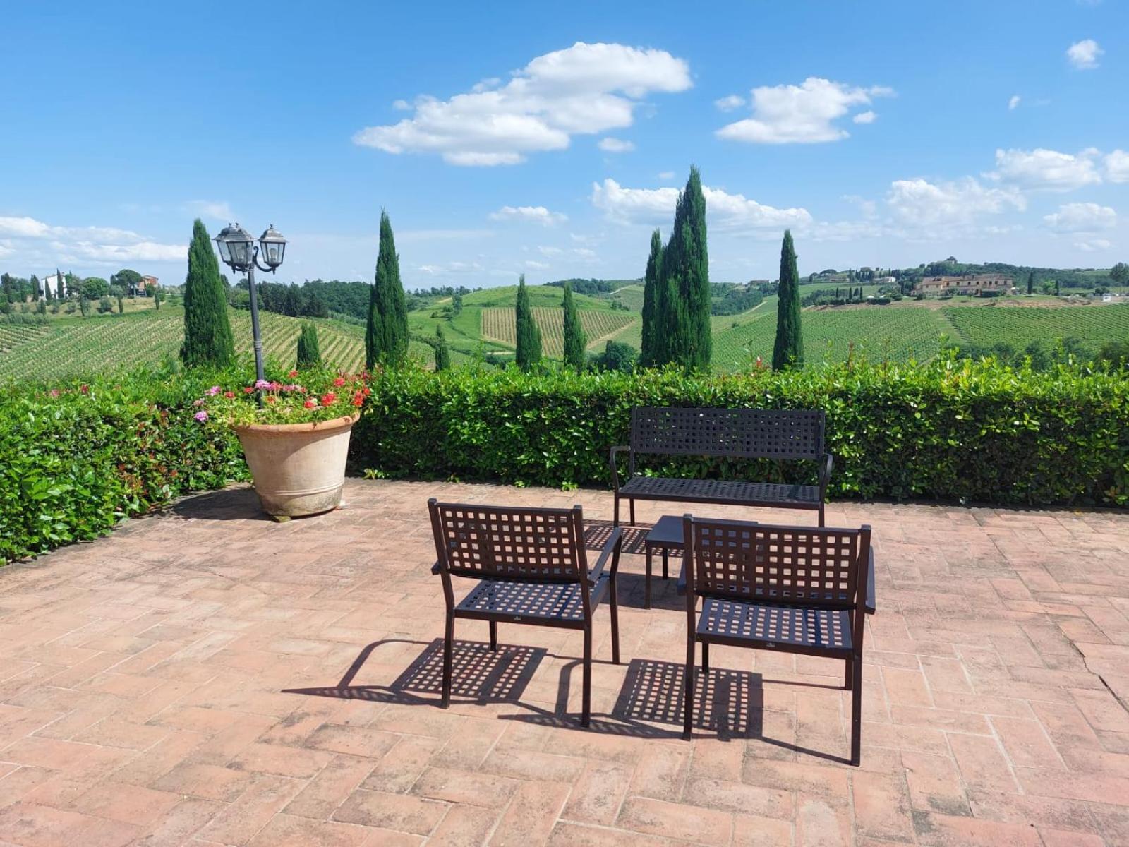 Agriturismo Corte In Poggio Stabbia Luaran gambar