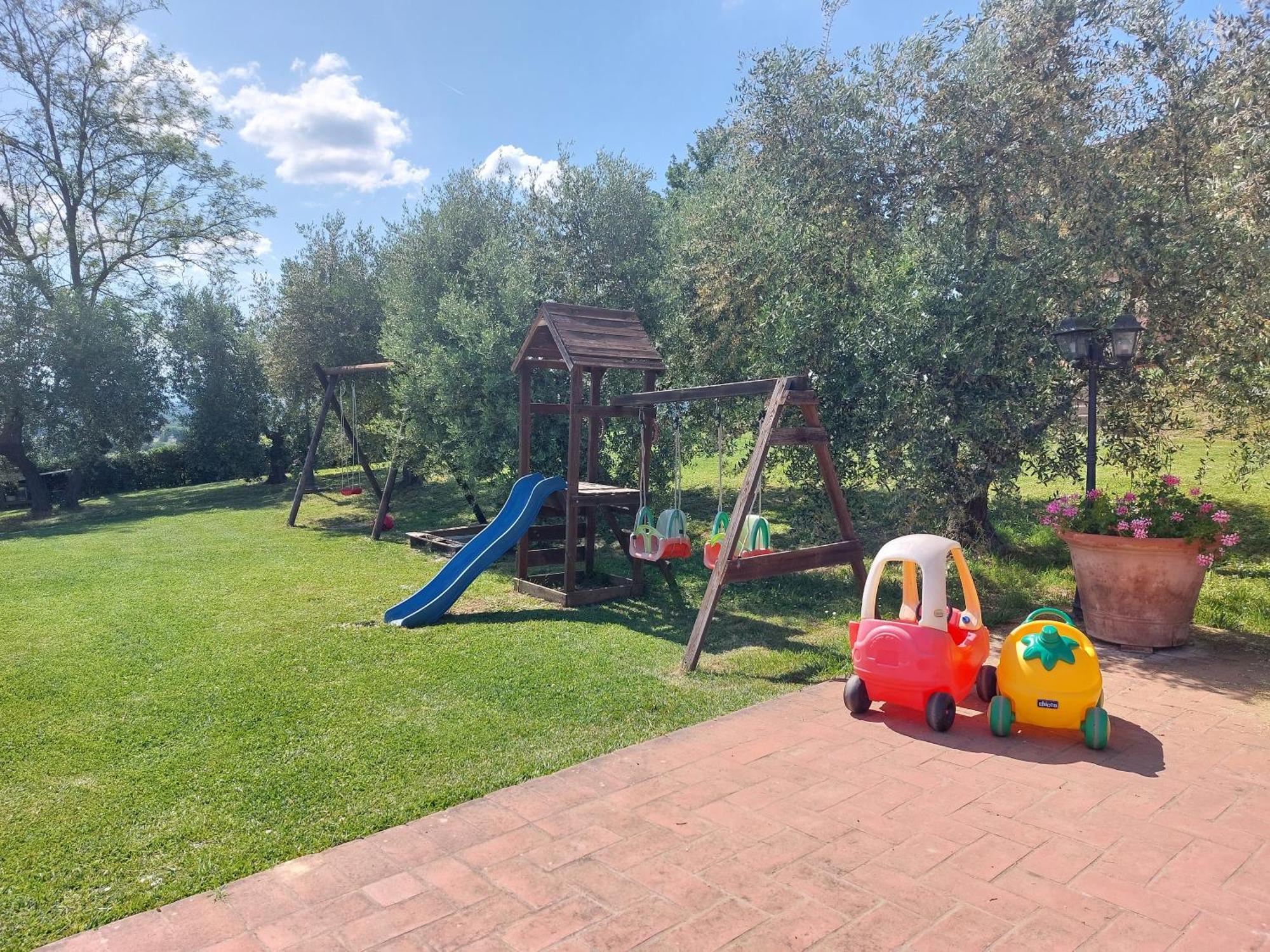 Agriturismo Corte In Poggio Stabbia Luaran gambar